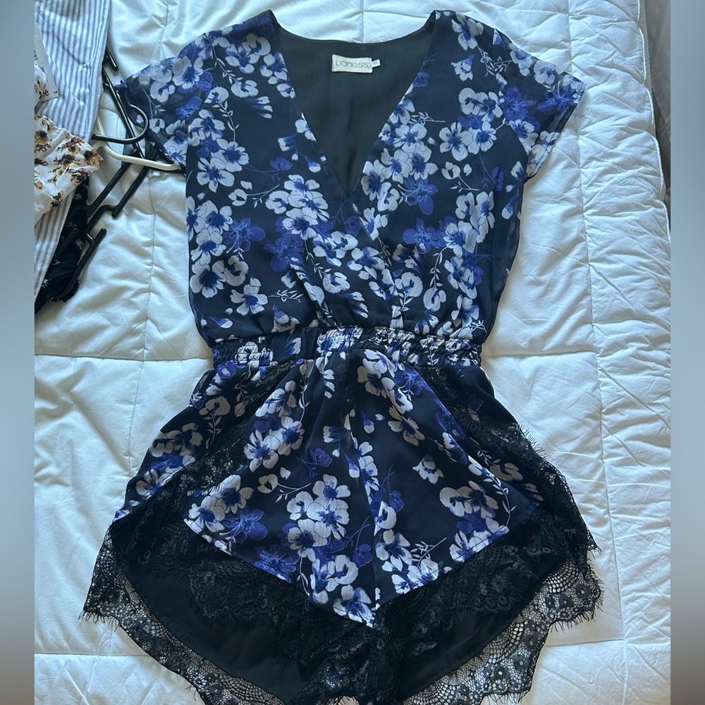 Romper with lace detail - size 10